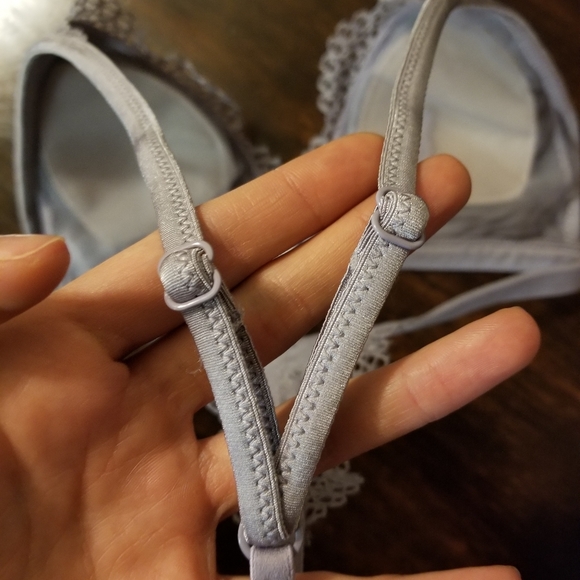 ⬇️ Victoria's Secret bralette - Picture 4 of 5